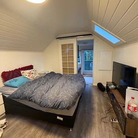 3 Bedroom With Kitchen Bathroom, Veranda & Ev Charging No Living *